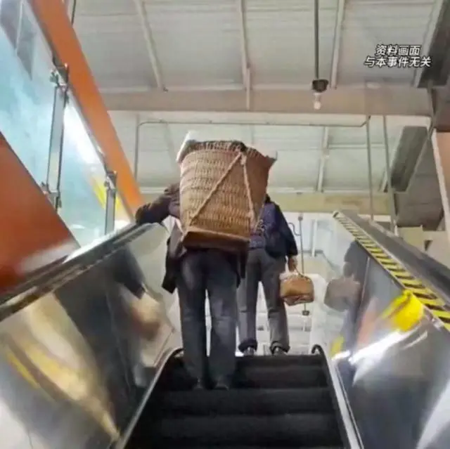 网友建议重庆地铁不准乘客携带菜筐_重庆地铁能带食物吗_重庆地铁携带物品尺寸规定