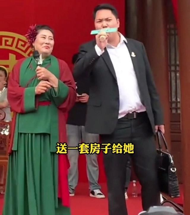 江西小伙找王婆相亲解释当地彩礼 高额标准引热议